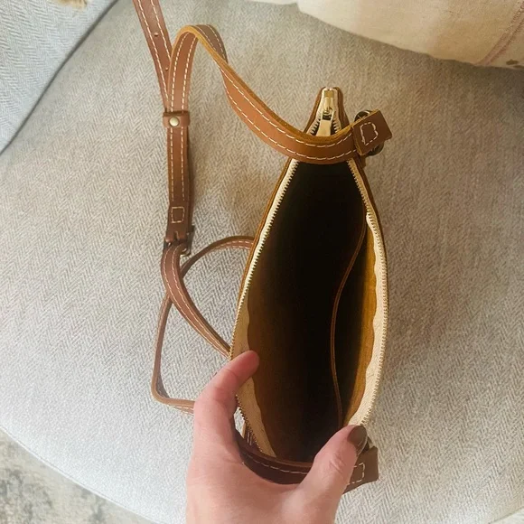 Portland leather mini crossbody purse - Picture 3 of 9